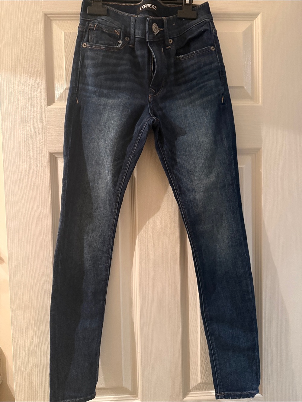 Express Women's Skinny Jeans in Dark Indigo Wash